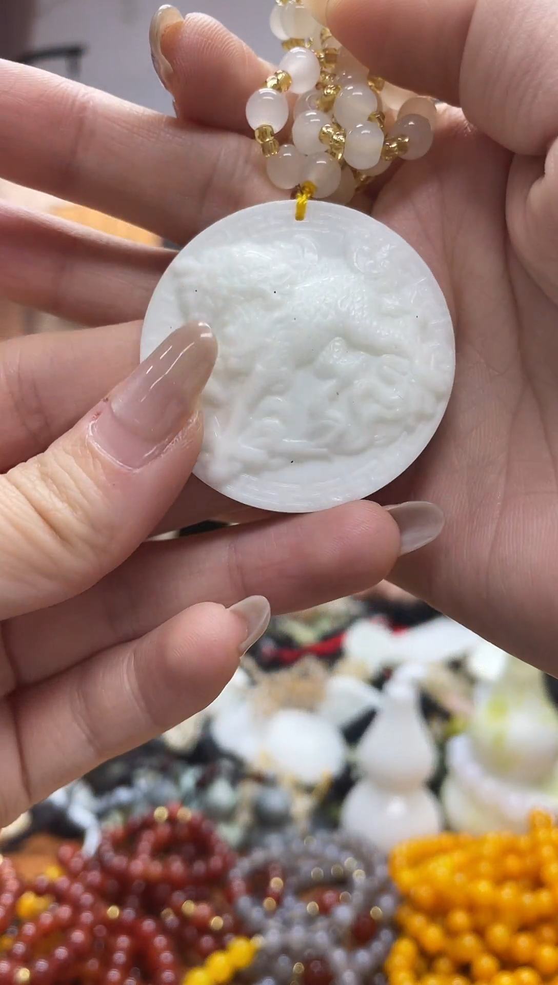 未镶嵌岫玉吊坠1