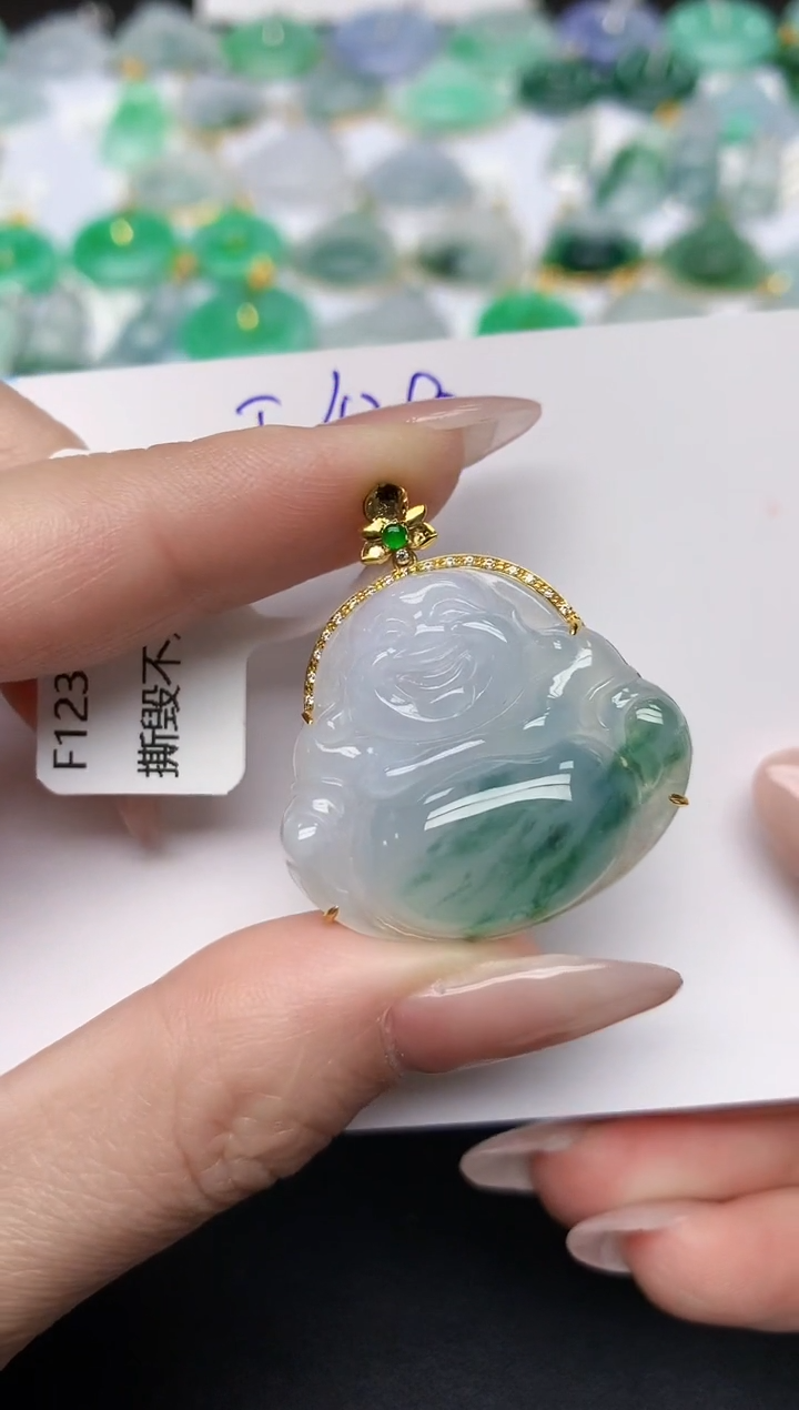 颈饰18K金镶嵌翡翠天然缅甸A货翡翠百元以上9元证书费自理