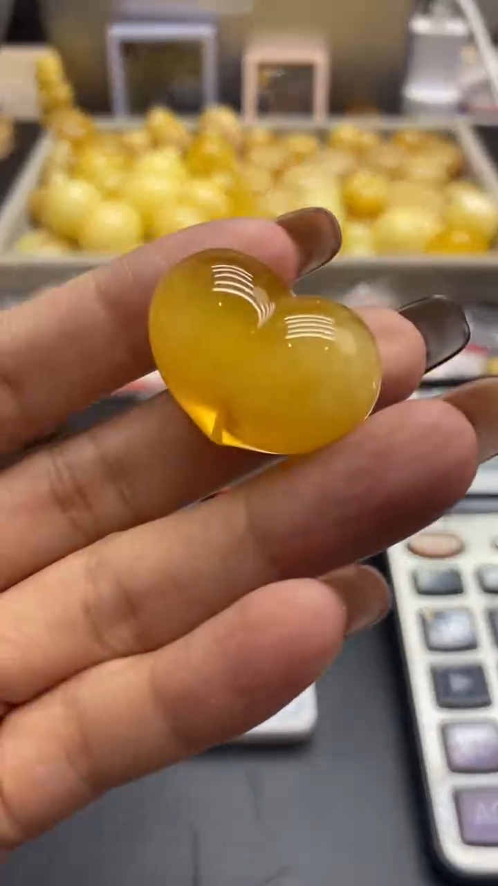 琥珀未镶嵌珠宝奇石2495