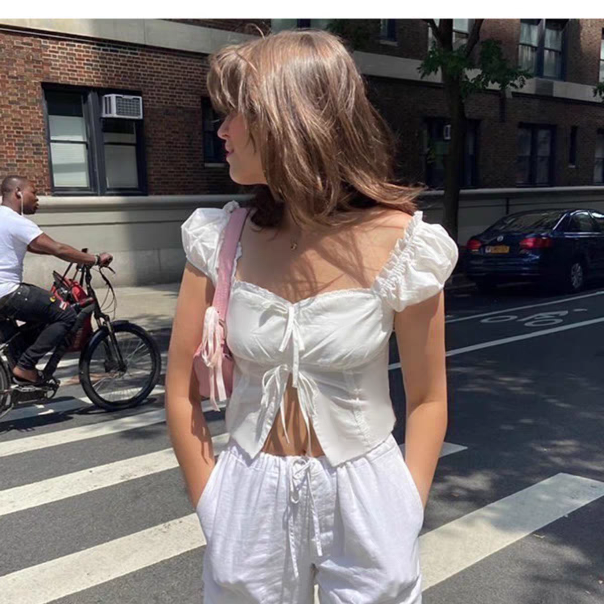 【直接拍】法式复古花边泡泡袖上衣女ins夏季百搭系带开叉短袖t恤