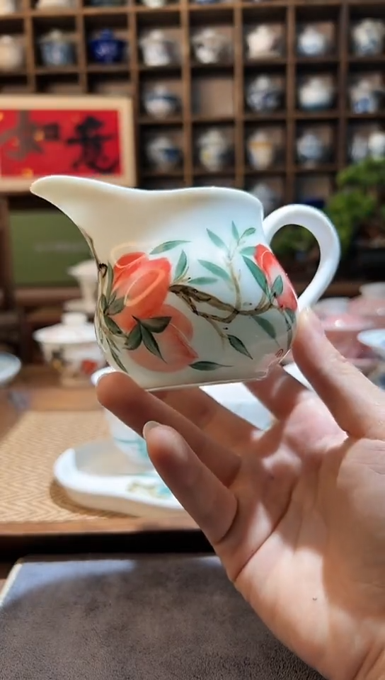 【闪购商品】手绘桃公道杯          