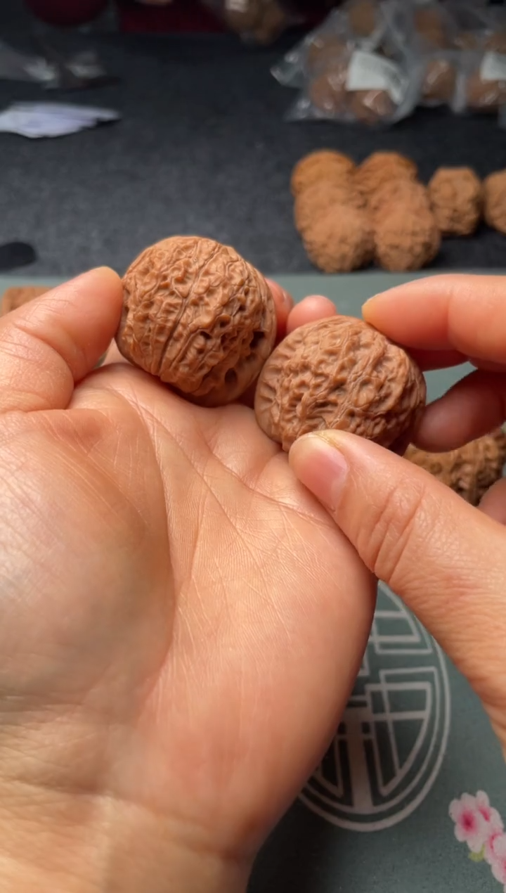 把件文玩核桃w334 血麒麟 37尺