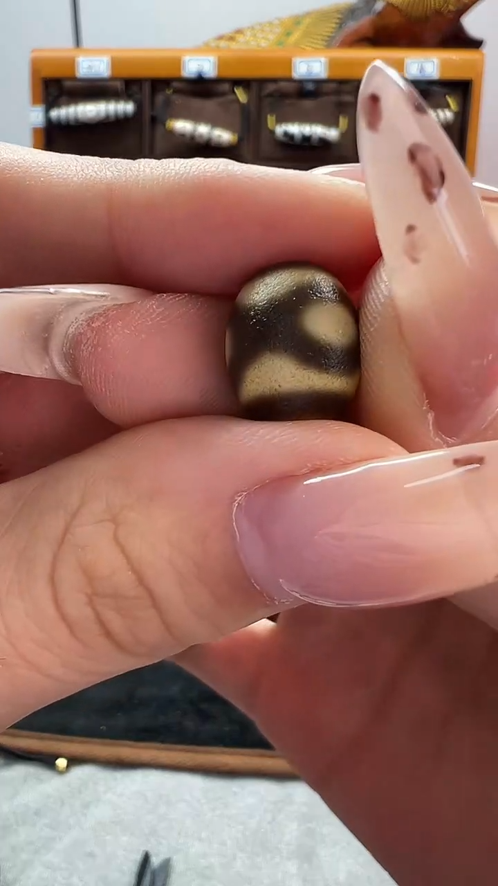 玛瑙/玉髓（覆膜）颈饰未镶嵌222.（微瑕）