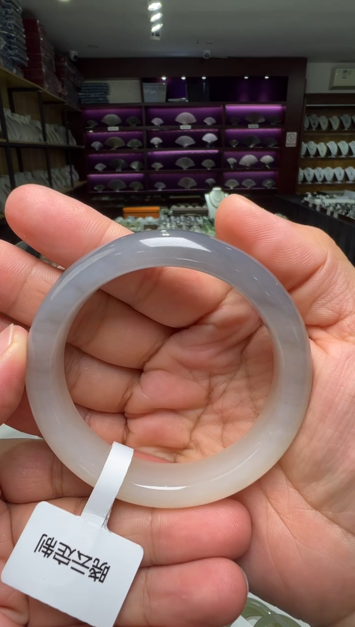 【闪购商品】和田玉手镯未镶嵌56圈口正装藕紫手镯