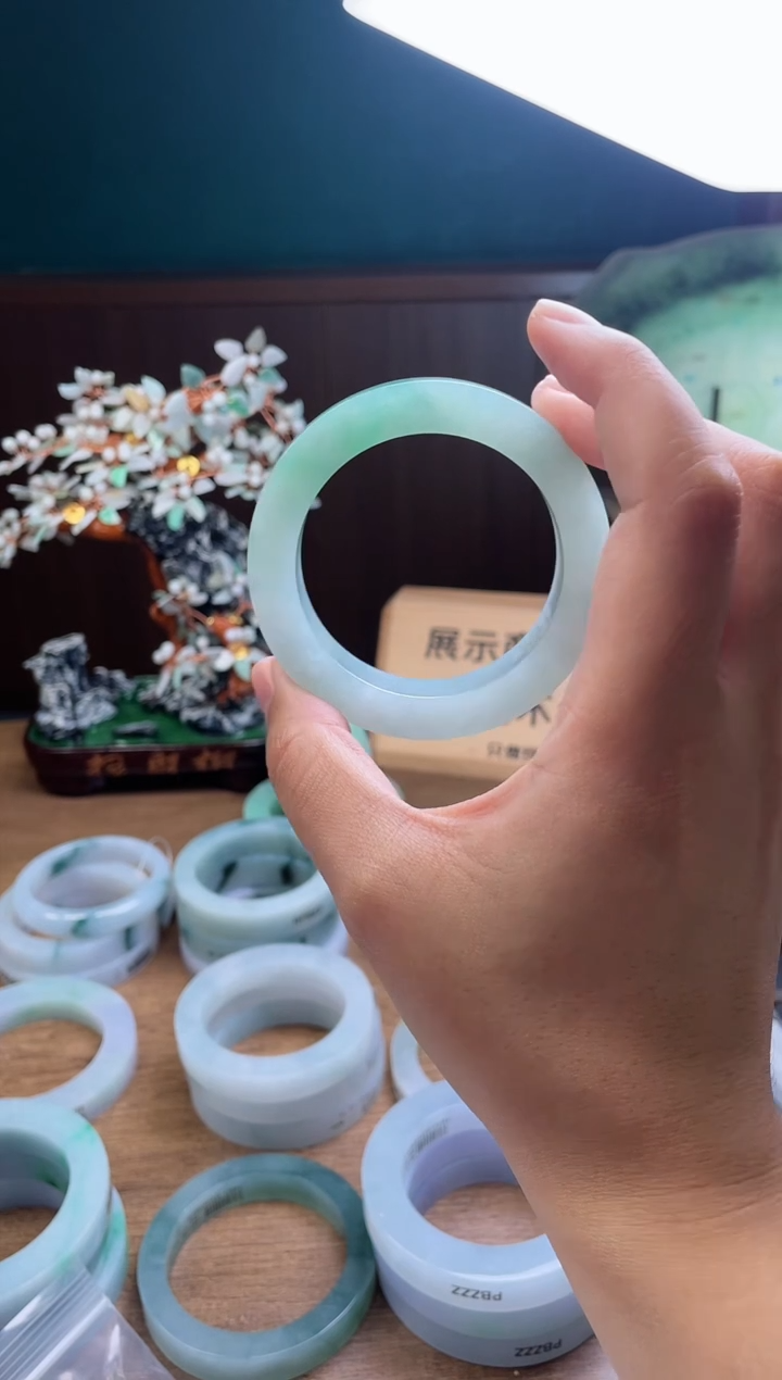 【闪购商品】定制翡翠手镯未镶嵌定制