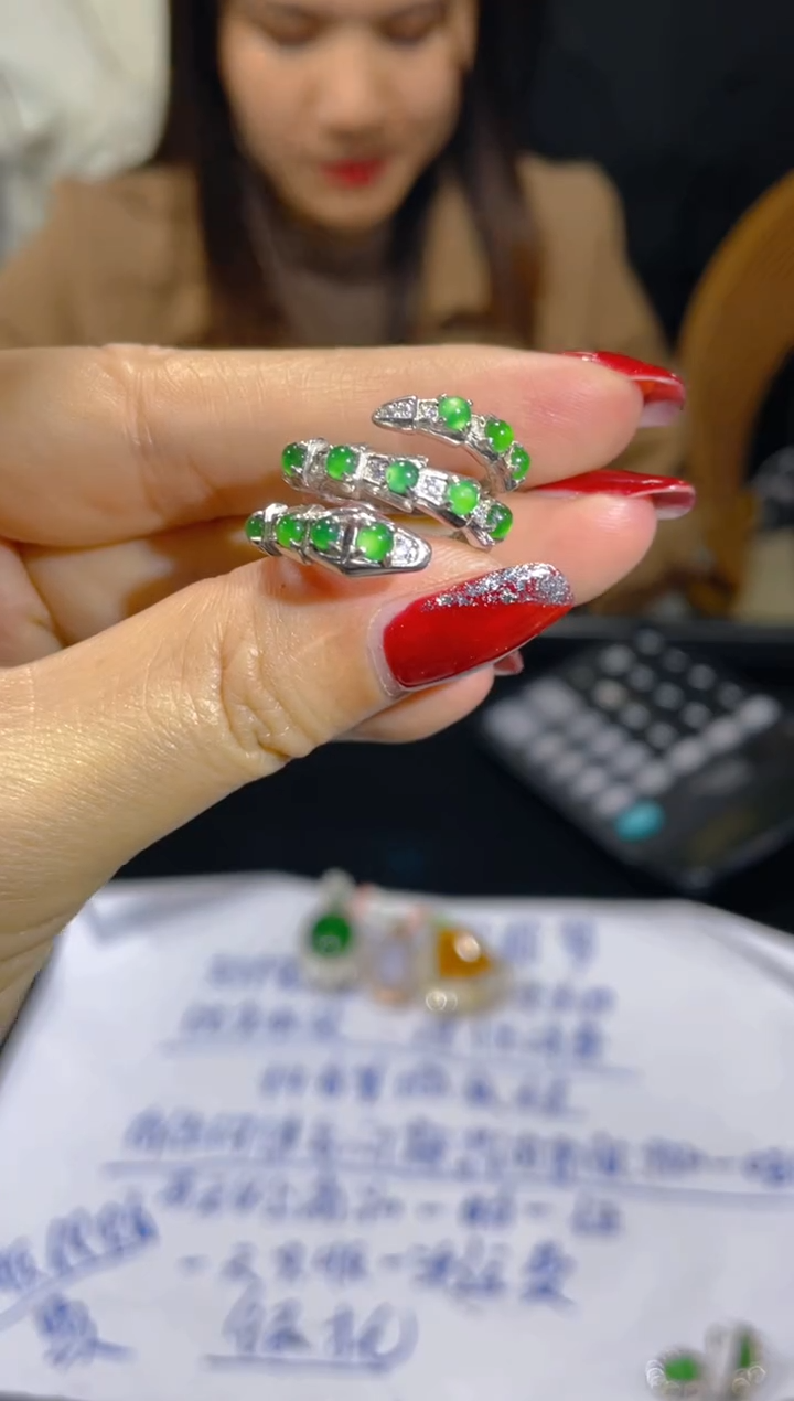 【闪购商品】定制翡翠未镶嵌天然A货翡翠多样性发货拍一发一