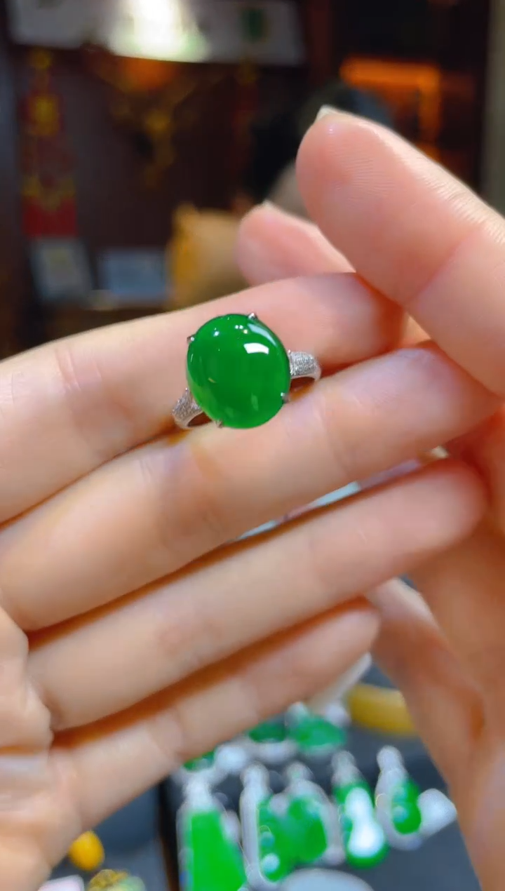 【闪购商品】翡翠戒指18K金镶嵌101733天然A货翡翠戒指