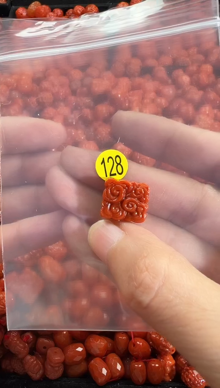 颈饰未镶嵌南红玛瑙1