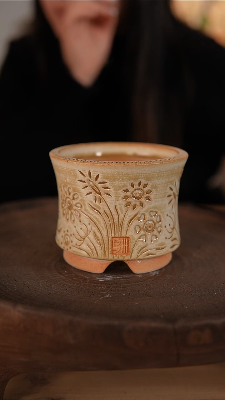 【闪购商品】红陶1-23-140默认有瑕口8.5