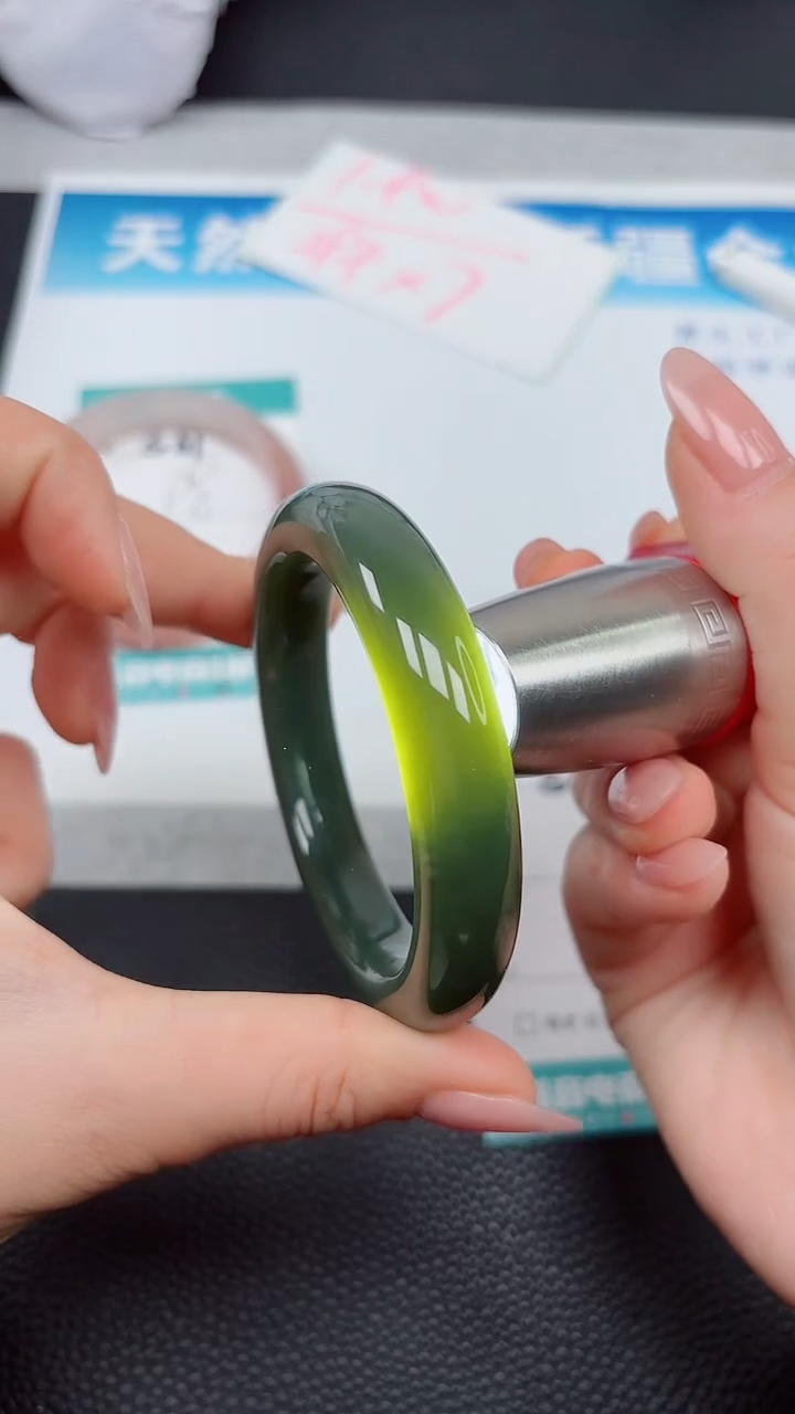 【闪购商品】和田玉手镯未镶嵌A362