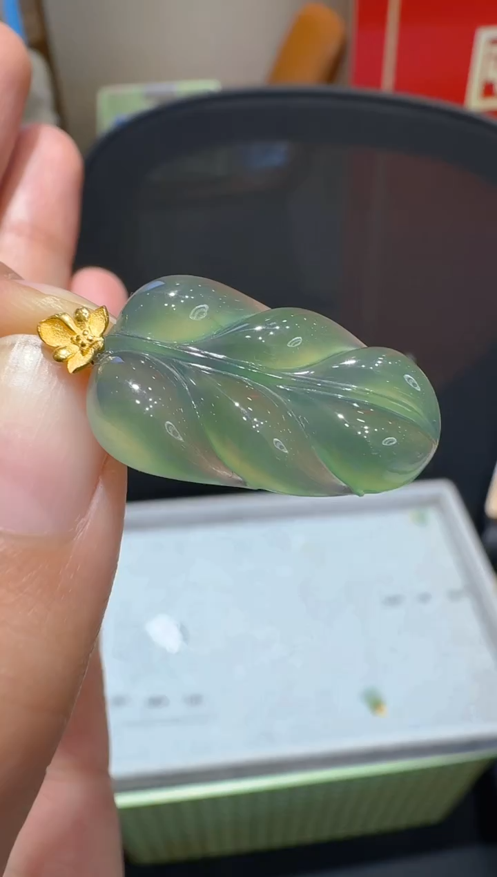 吊坠(不含链)18K金镶嵌翡翠多样性团购发一件