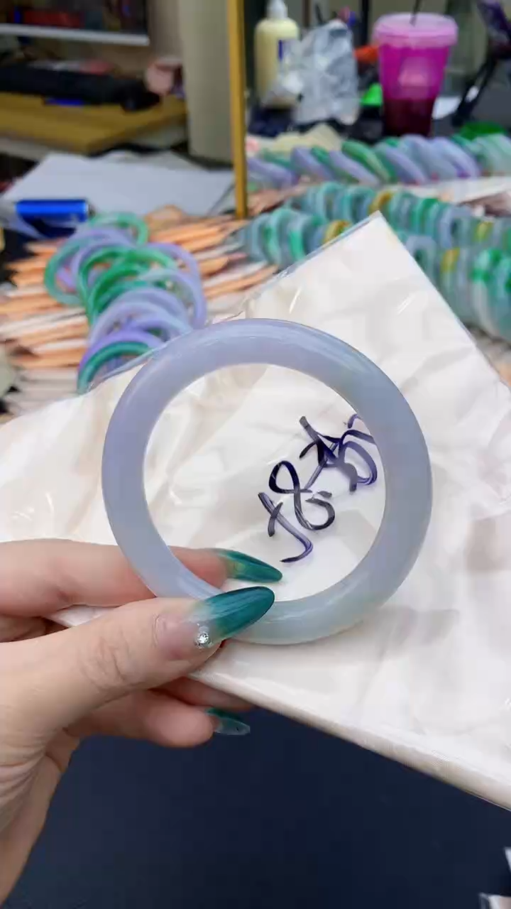 【闪购商品】翡翠手镯未镶嵌0531805760