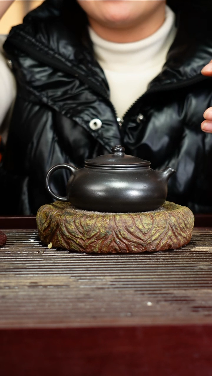 宜兴原矿紫砂壶茶壶宜兴原矿紫砂壶茶壶180C