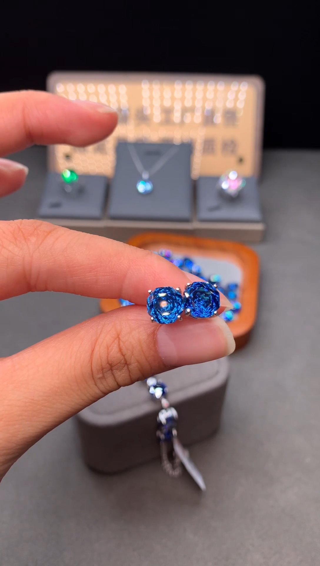 银S925镶嵌托帕石耳饰1111