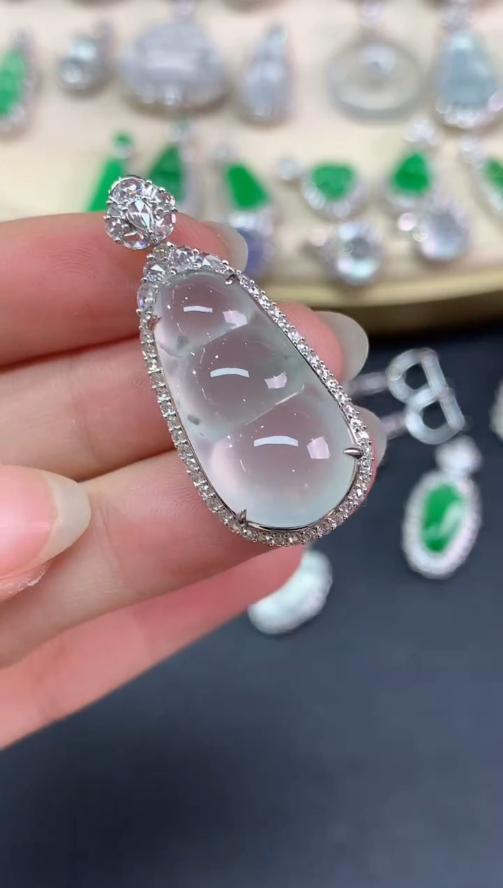 吊坠(不含链)18K金镶嵌翡翠吊坠(不含链)|19800