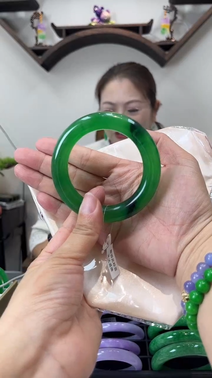 【闪购商品】砖雕闪48 圈口57.6 独货手镯