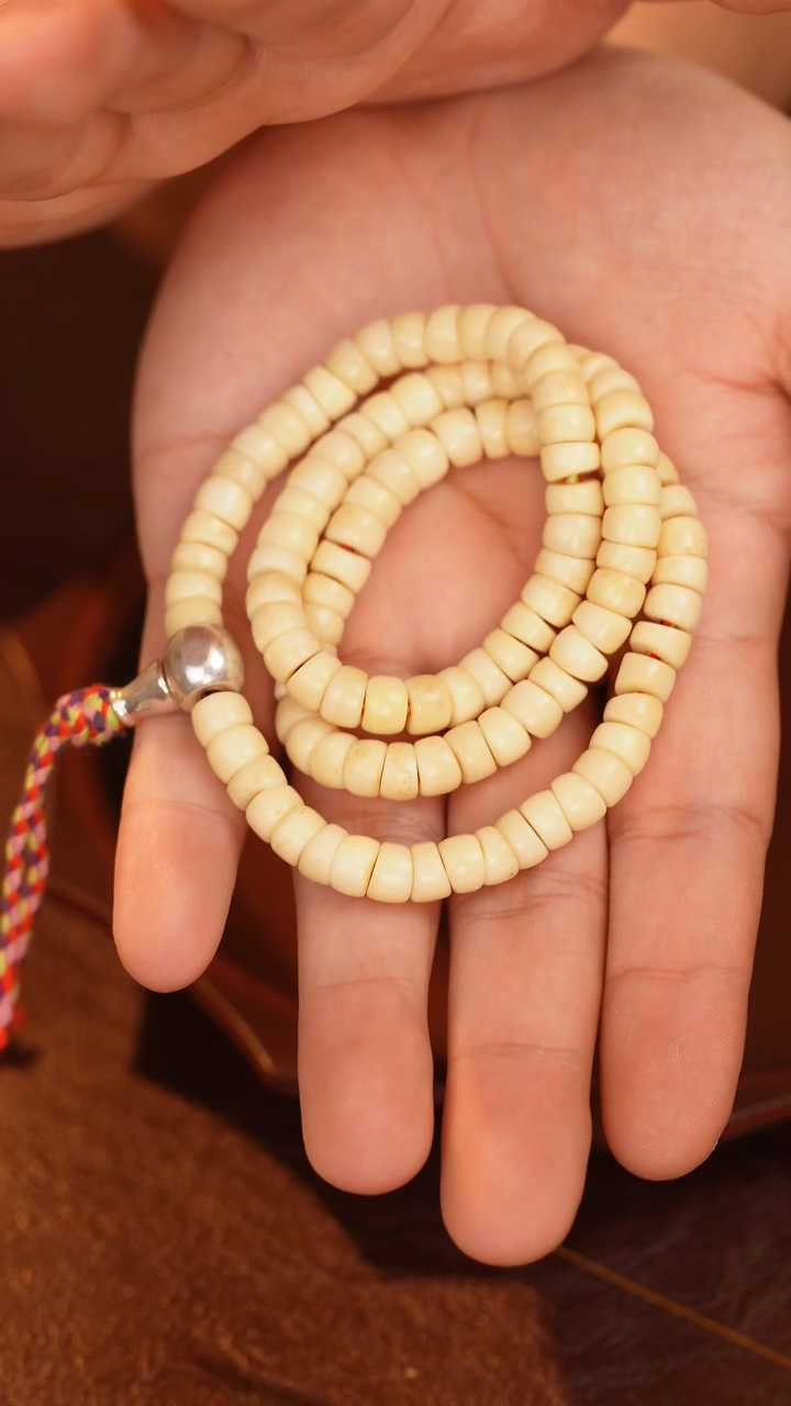 【闪购商品】柏香籽/百香籽吊坠     奶白色牛牛108