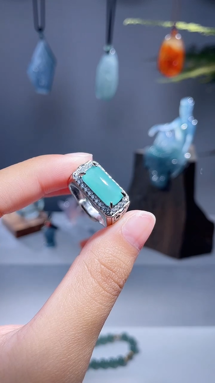 颈饰未镶嵌翡翠戒指 多样性发1