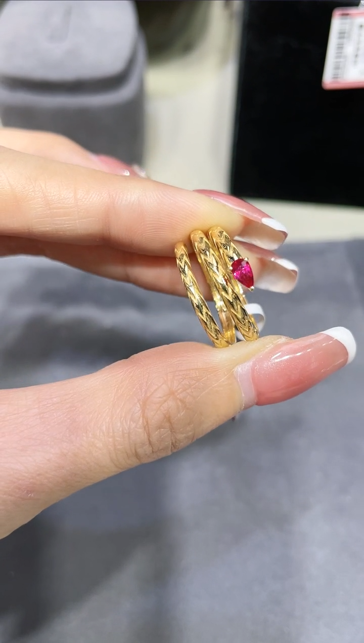 【闪购商品】红宝石戒指18K金镶嵌·