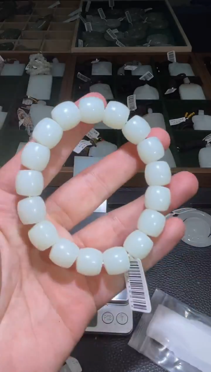 未镶嵌手链和田玉手串