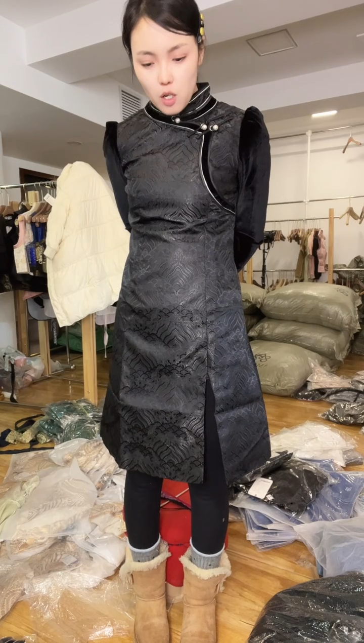 2XL码    125-135斤  裙子