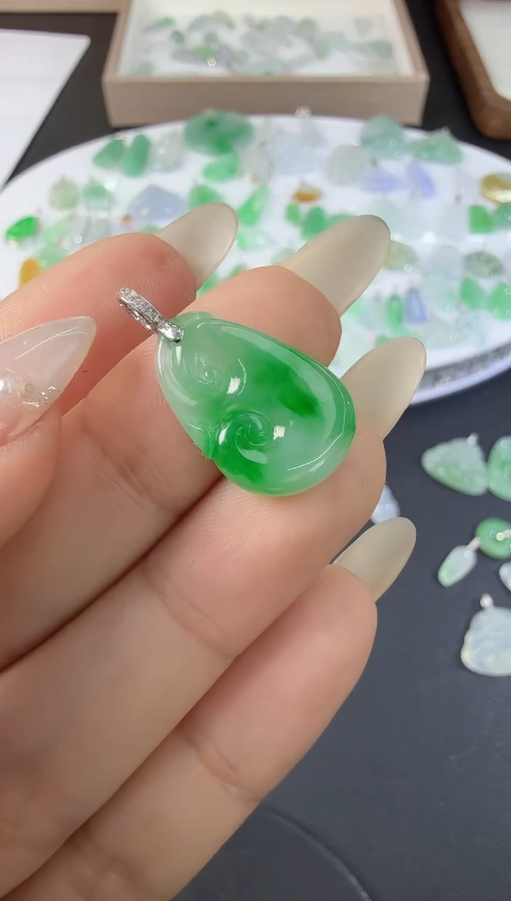 颈饰18K金镶嵌翡翠H1224-1501-711