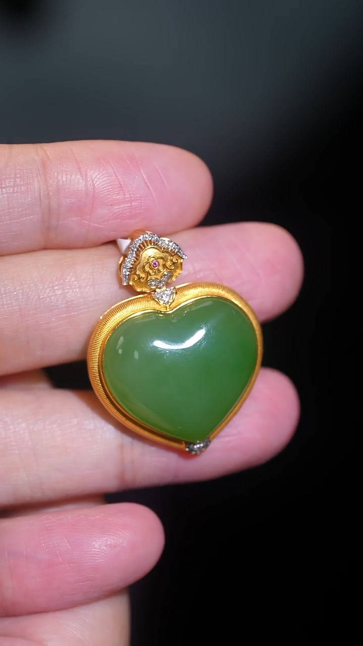 吊坠(不含链)18K金镶嵌和田玉15多样性发一