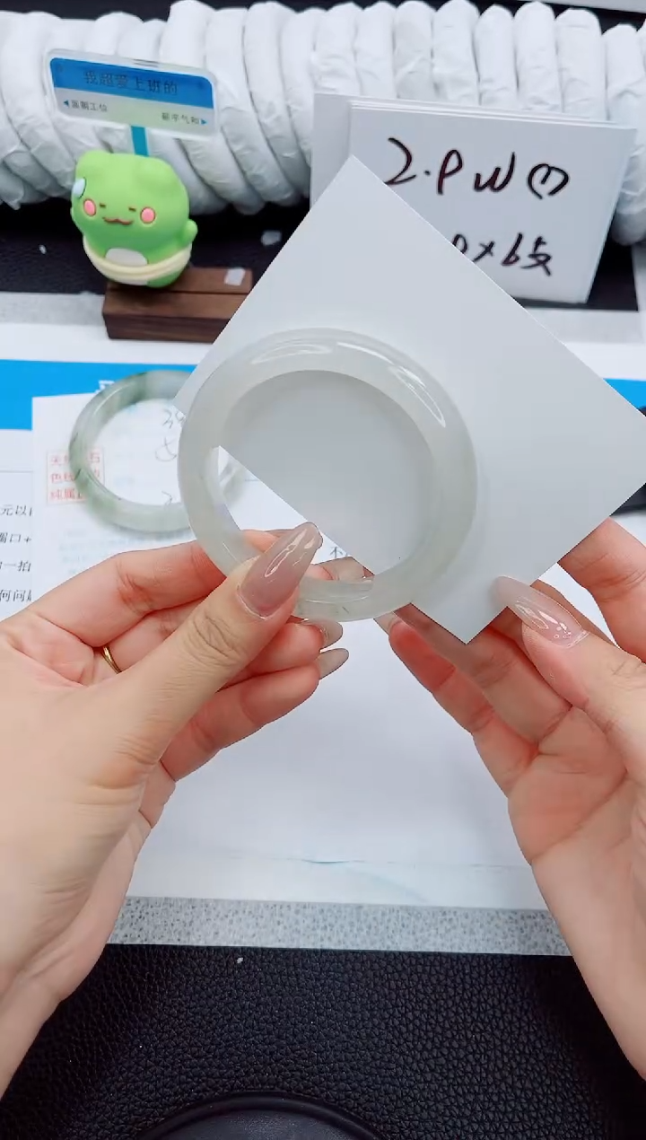 石英质玉手镯未镶嵌399-54.1