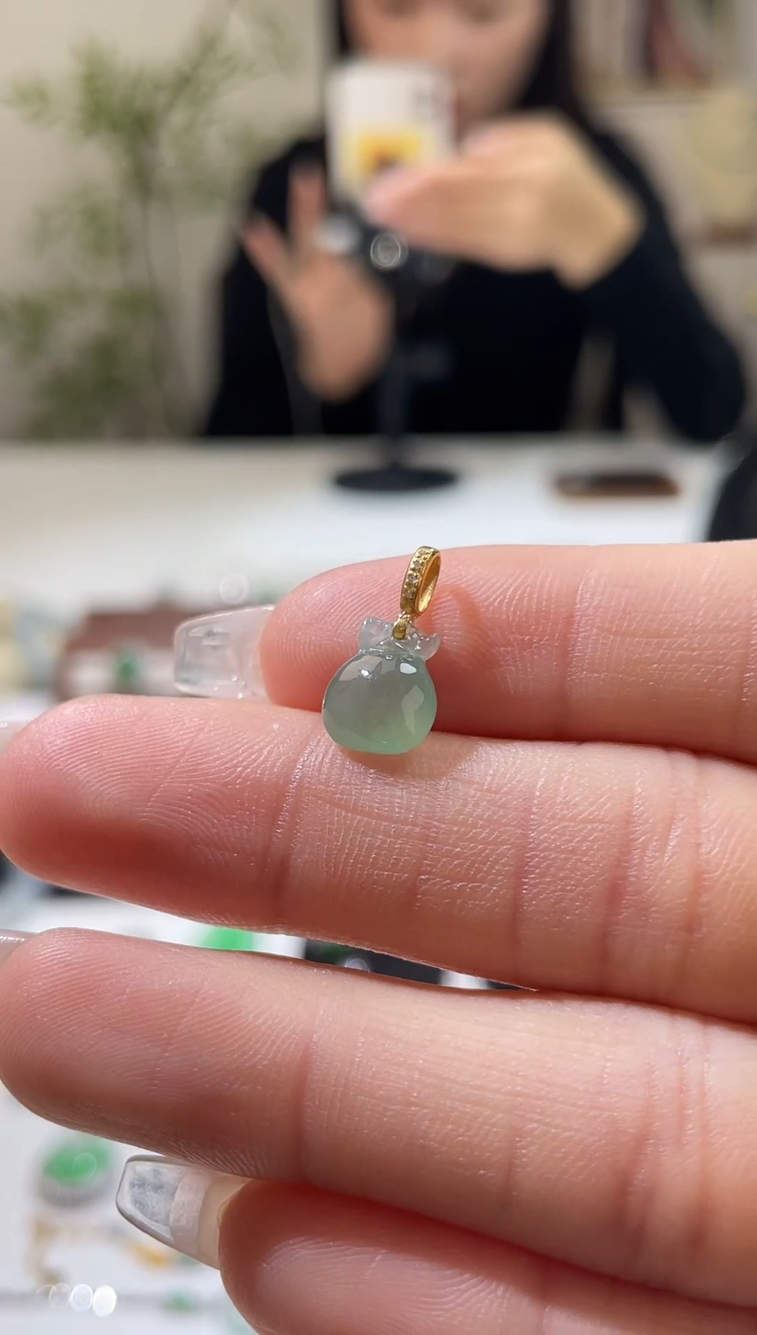 吊坠(不含链)18K金镶嵌翡翠小福袋