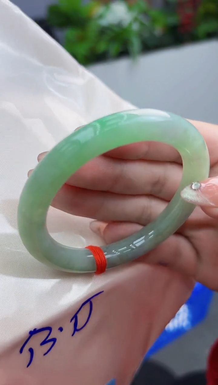 【闪购商品】翡翠手镯未镶嵌翡翠手镯