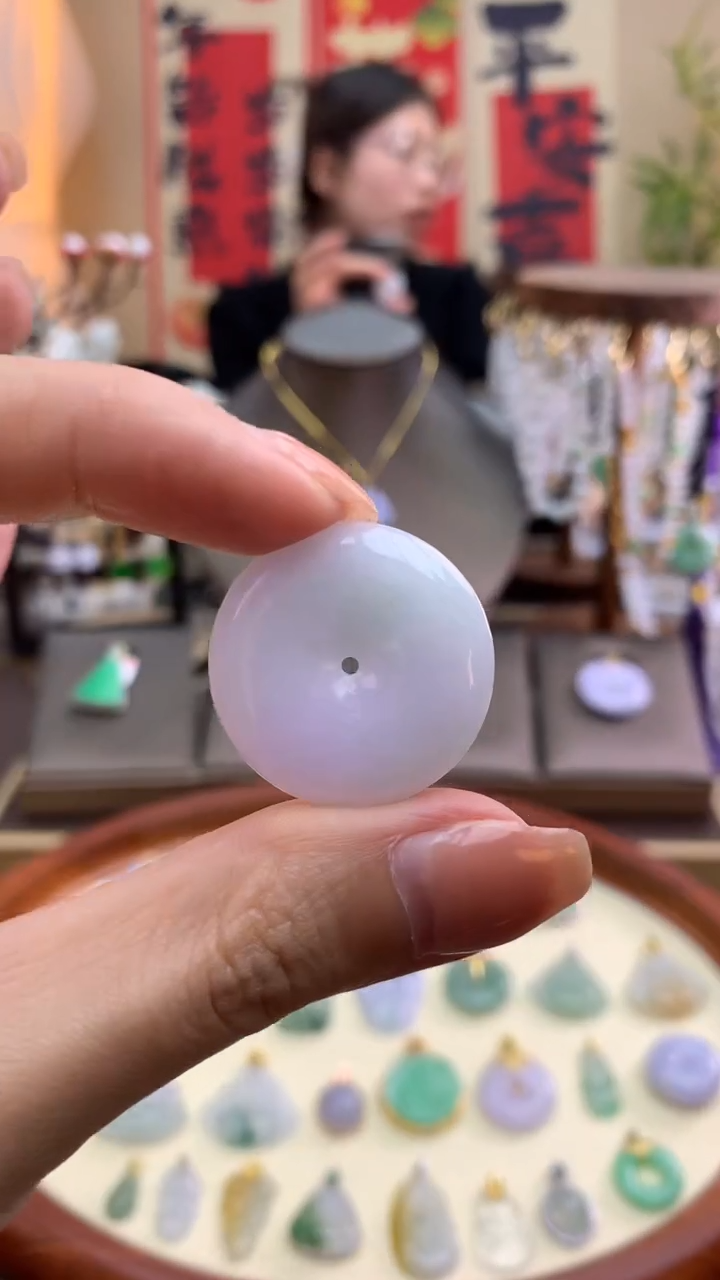 【闪购商品】翡翠颈饰未镶嵌平安扣