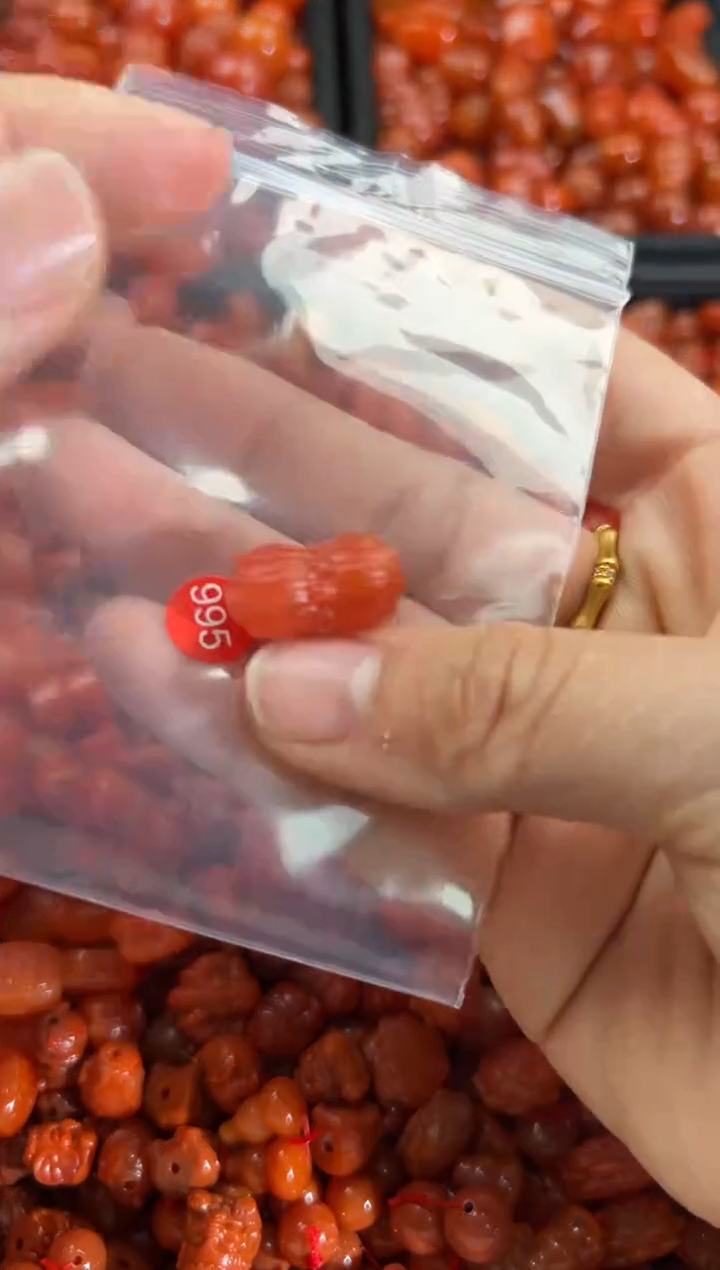 【闪购商品】南红玛瑙颈饰未镶嵌1