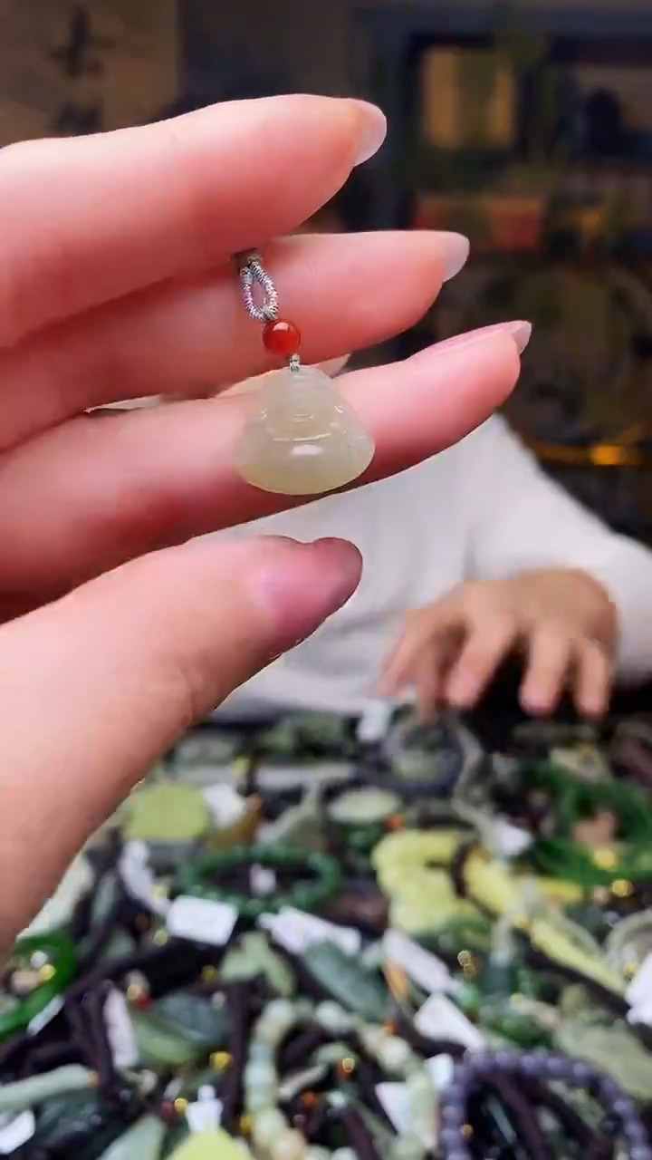 颈饰未镶嵌和田玉多样性发货，拍一发一