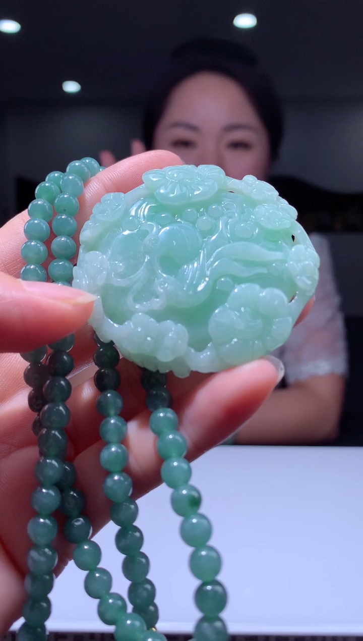 翡翠未镶嵌颈饰用****8天然翡翠（拍一发一）