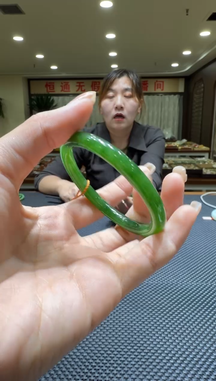 颈饰未镶嵌和田玉手镯55