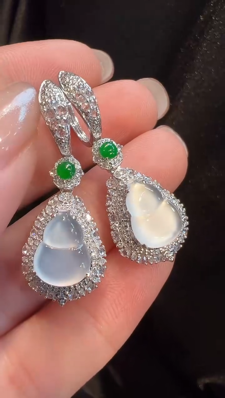 18K金镶嵌翡翠耳饰AL6