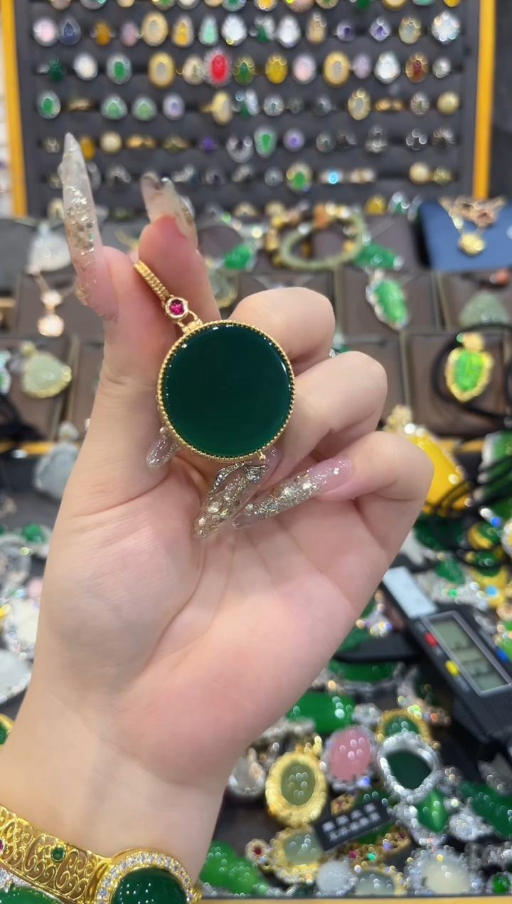 【闪购商品】玛瑙/玉髓未镶嵌颈饰1