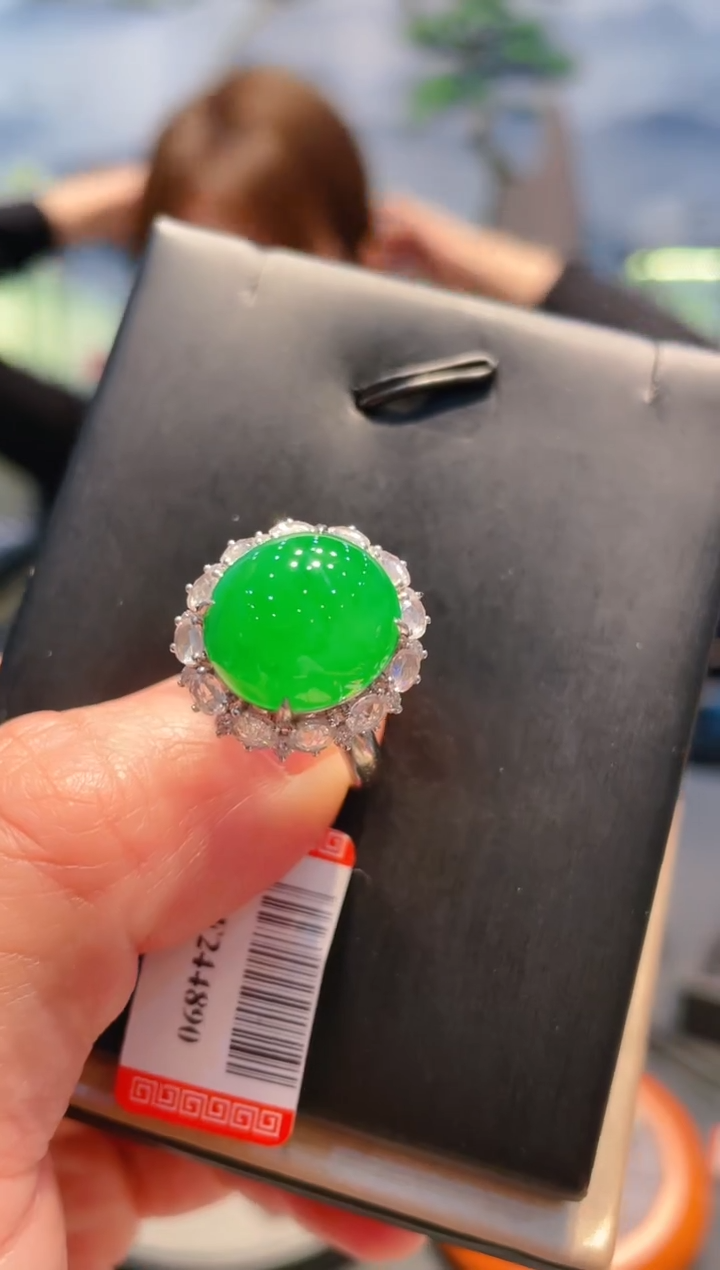 翡翠18K金镶嵌颈饰翡翠A91