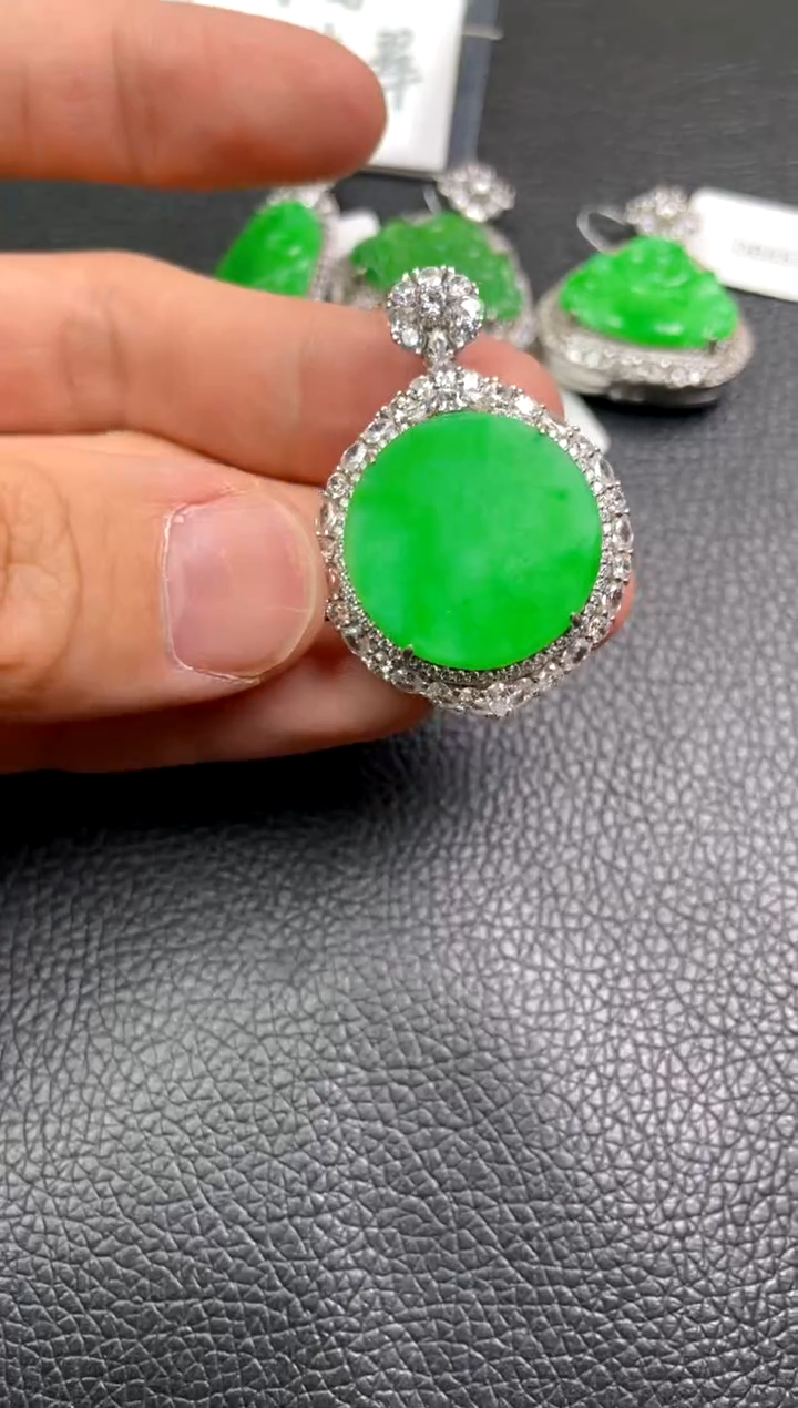 【闪购商品】翡翠吊坠(不含链)银S925镶嵌吊坠