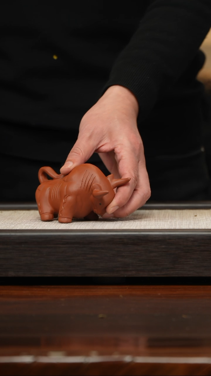 【闪购商品】紫砂茶壶茶宠牛气冲天