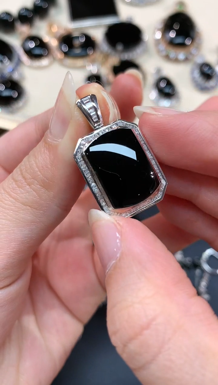 【闪购商品】翡翠吊坠(不含链)18K金镶嵌A189|A18800