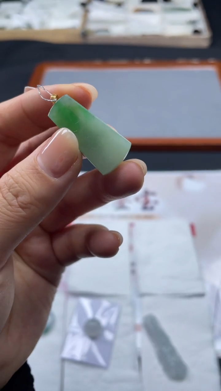 【闪购商品】定制翡翠未镶嵌02-22HDJT0141506