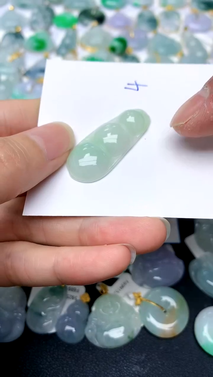 【闪购商品】翡翠颈饰未镶嵌4天然A货翡翠