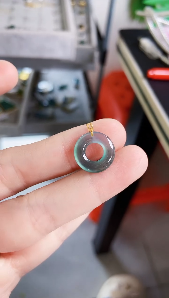 翡翠18K金镶嵌颈饰654654