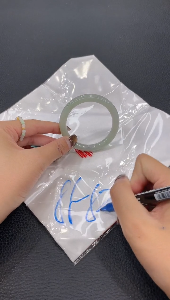 【闪购商品】翡翠手镯未镶嵌手镯