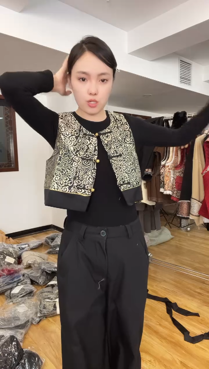 L码        105-115斤  马甲