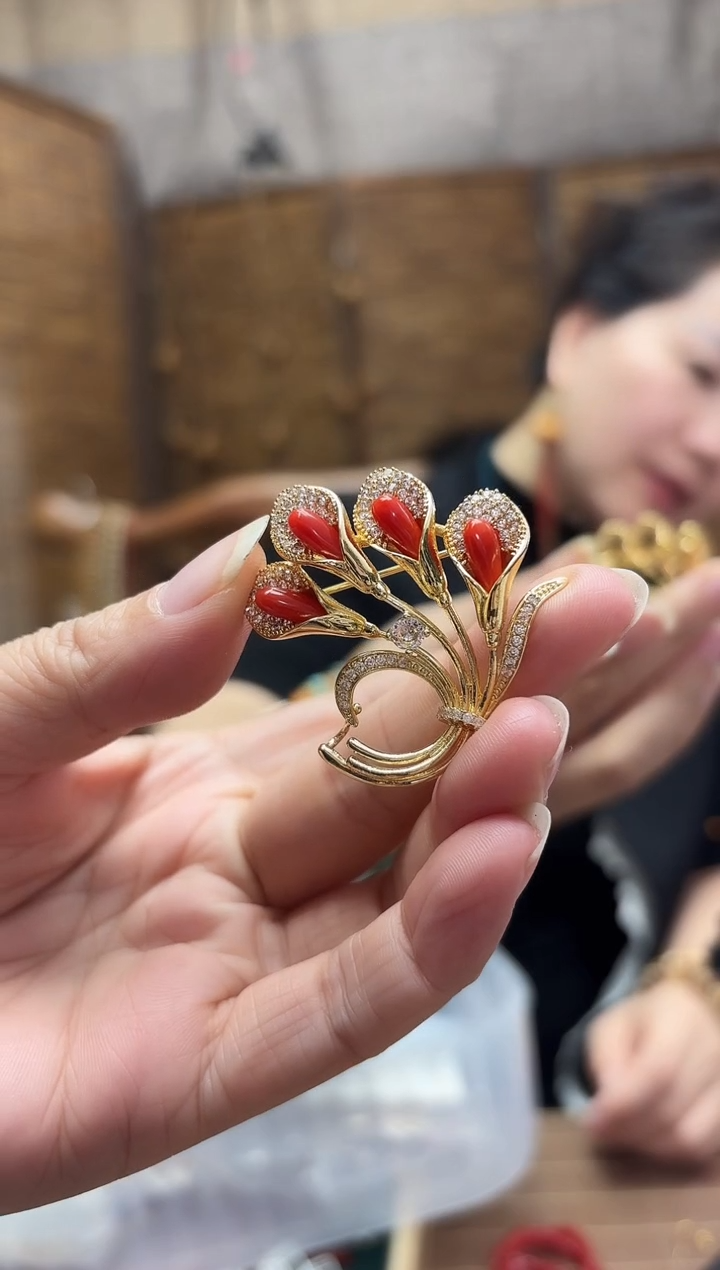 颈饰未镶嵌南红玛瑙发一件