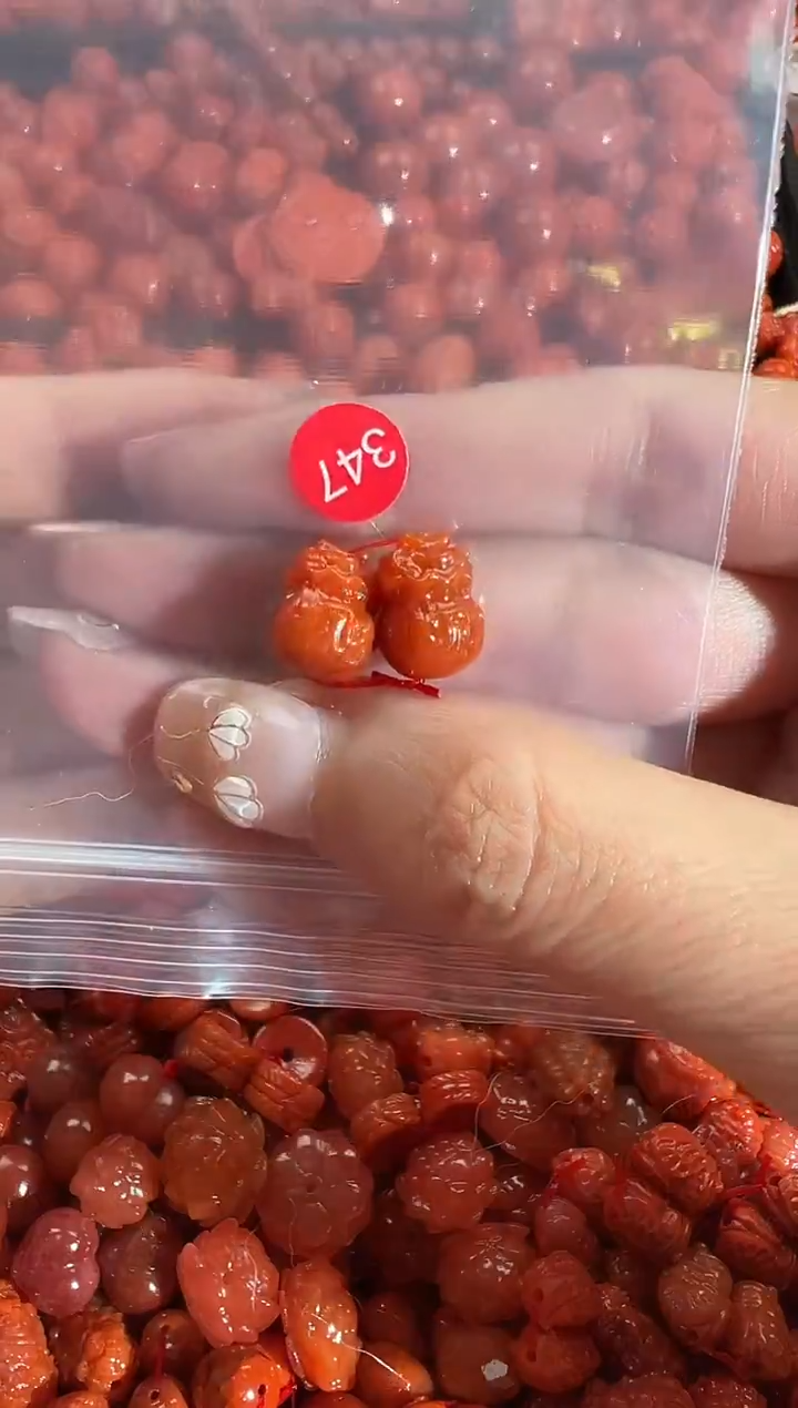 颈饰未镶嵌南红玛瑙1