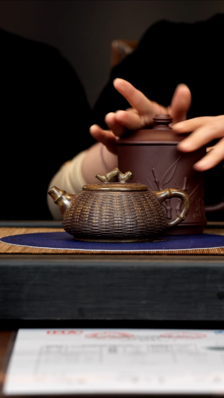 【闪购商品】紫砂茶壶ZXJ 本绿柴烧 竹编竹篓 260cc