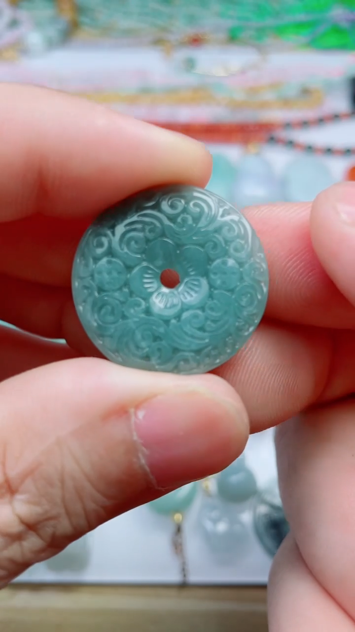未镶嵌挂件翡翠1